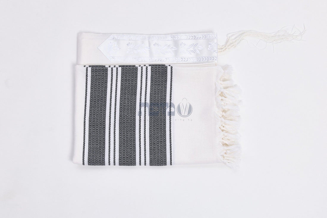 Hallelujah Black machine made tallit