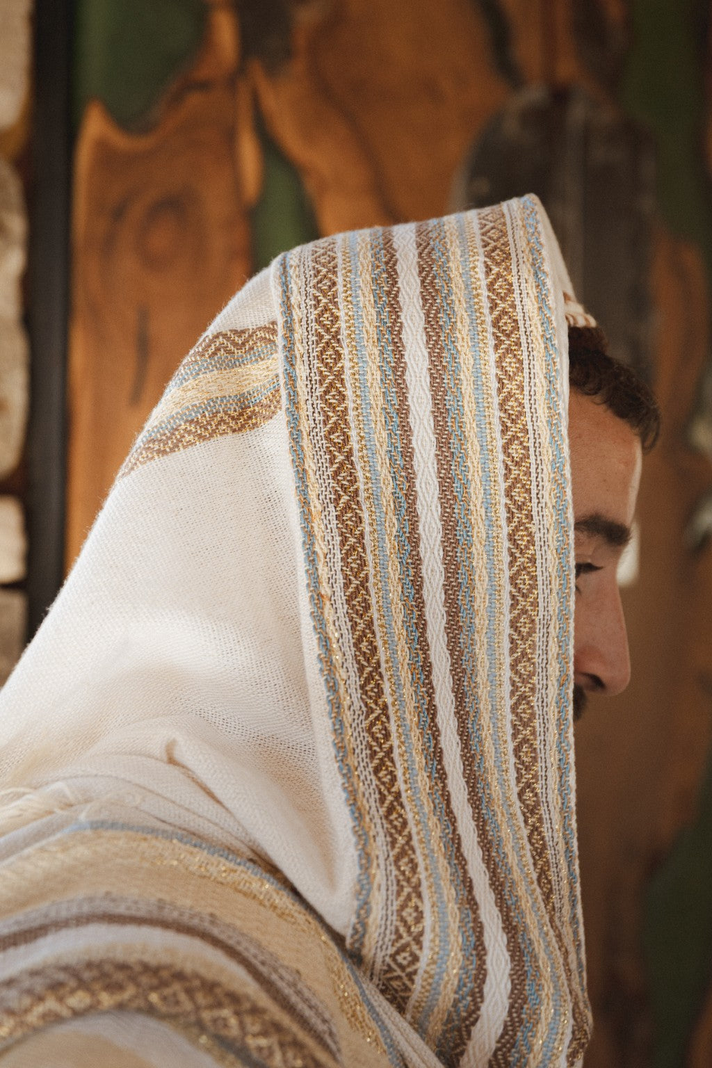 Hod Brown fully handwoven tallit – craftsmanship and woven details, view 2
