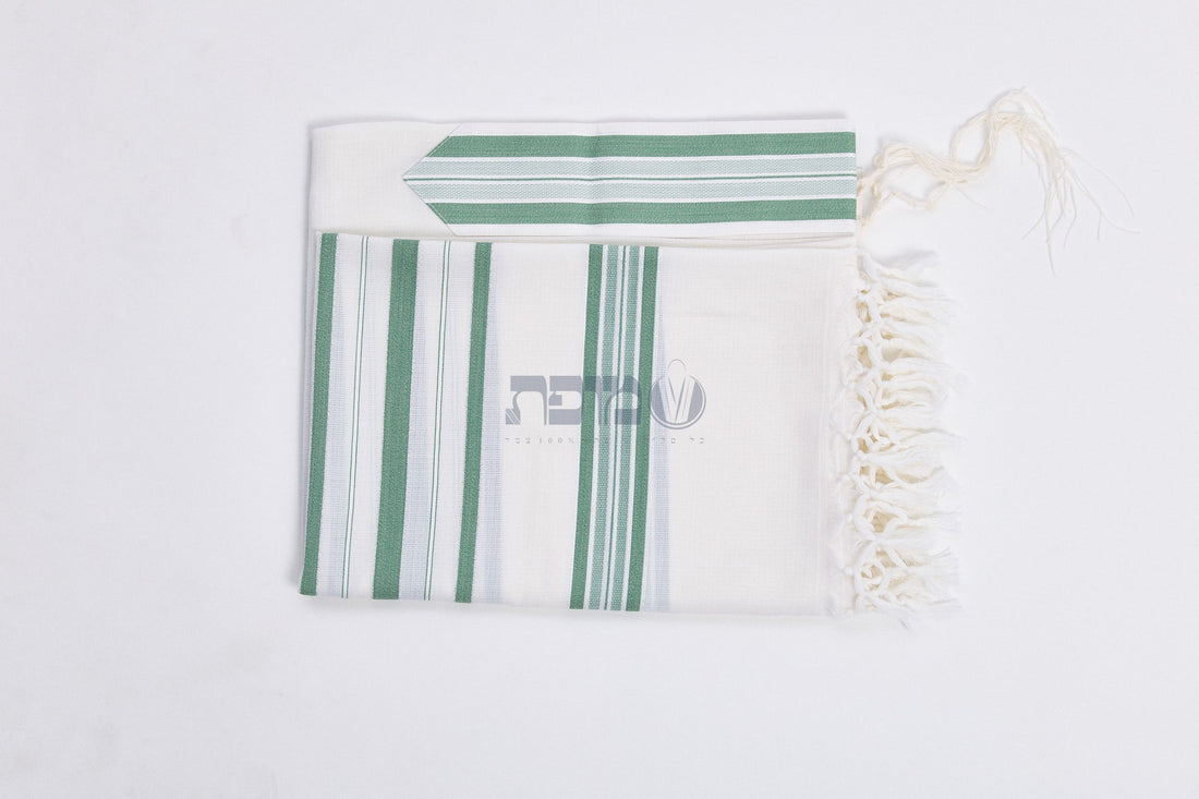 Lamenatzeach green tallit view 1