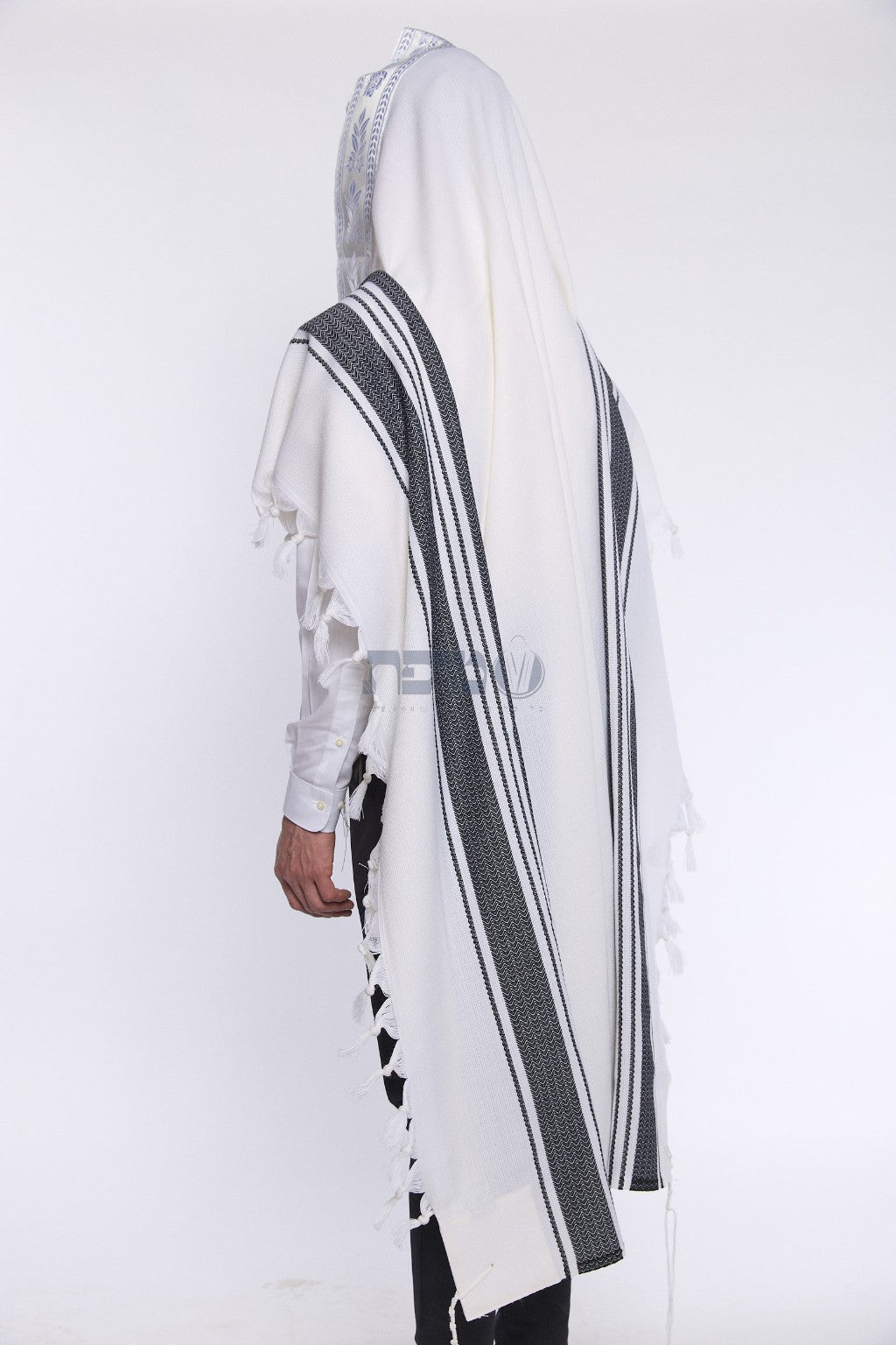 צילום טלית מקורי שהועלה על ידי הלקוח