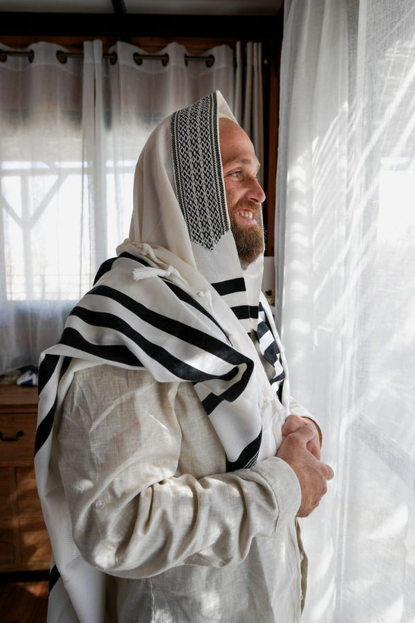 Handwoven tallit